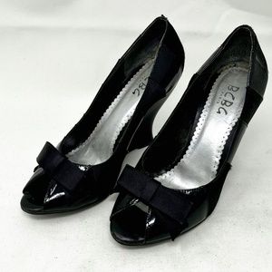 BCBG Black Woman's Wedge Heels in Satin and Patent Leather SZ 6.5